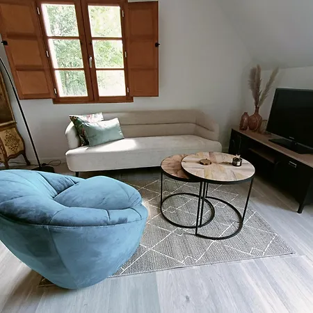 Le Petit Manoir Vaillac Apartment Fonmourenne