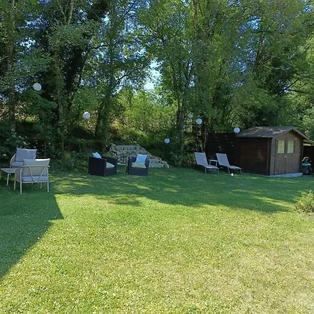 Le Petit Manoir Vaillac Apartment Fonmourenne